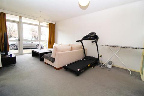 Flat 2, 17 York Road, Sutton, SM2 6EZ