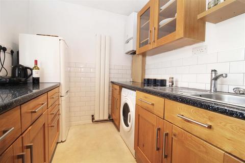 Flat 2, 17 York Road, Sutton, SM2 6EZ