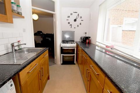 Flat 2, 17 York Road, Sutton, SM2 6EZ