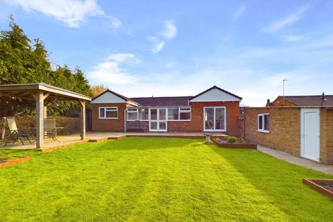 3 bedroom detached bungalow for sale, Corsend Road, Hartpury, Gloucester