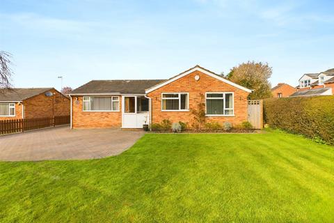 3 bedroom detached bungalow for sale, Corsend Road, Hartpury, Gloucester