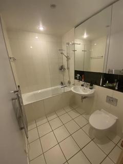 2 bedroom house share to rent - Juniper Drive, London