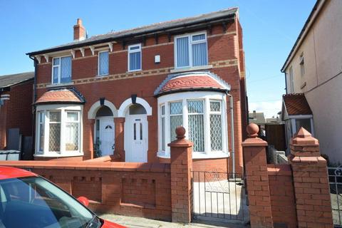 3 bedroom house to rent - St. Annes Road, Blackpool FY4