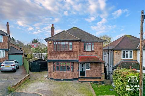 3 bedroom detached house for sale, Dacre Close, Chigwell
