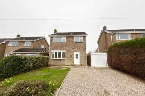 3 bedroom detached house for sale - Thorpes Avenue, Denby Dale, Huddersfield, HD8 8TB