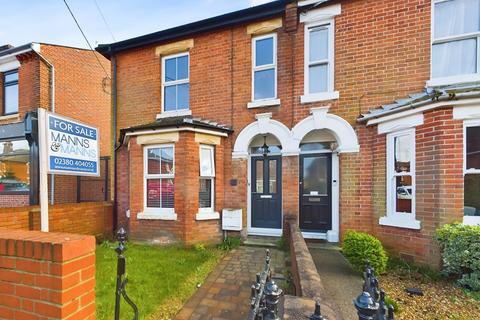 3 bedroom semi-detached house for sale - Station Road, Southampton SO31