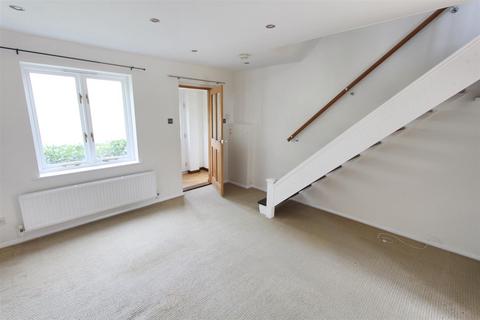2 bedroom semi-detached house to rent, Ramshaw Drive, Chelmsford