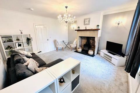2 bedroom terraced house for sale, St Georges Square, Outlane