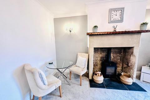 2 bedroom terraced house for sale, St Georges Square, Outlane