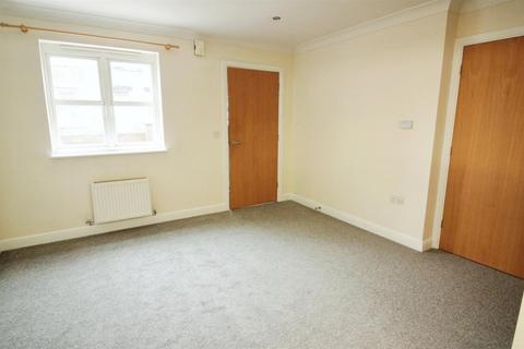 2 bedroom apartment for sale, Aberford Road, Leeds LS26