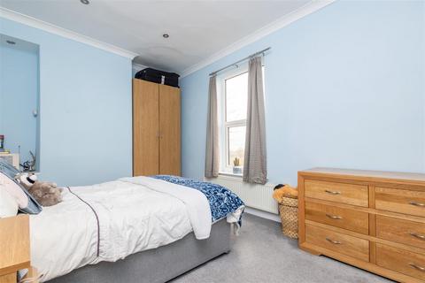 2 bedroom terraced house for sale, The Mount, Rothwell, Leeds LS26