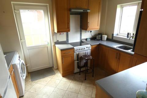 3 Gatcombe Close, Stretton, Burton-on-trent, DE13 0EP