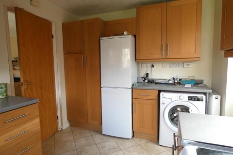 3 Gatcombe Close, Stretton, Burton-on-trent, DE13 0EP