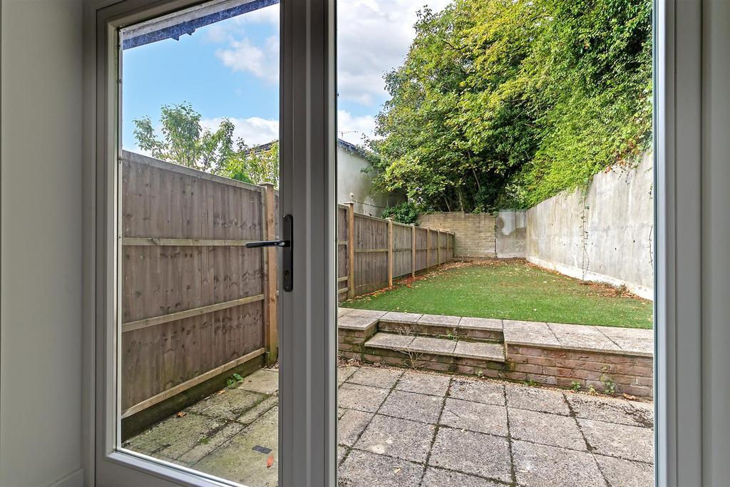 14 Abbott John Mews-10.jpg