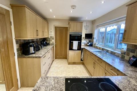 4 bedroom detached house for sale, Tealsbrook, Covingham, Swindon