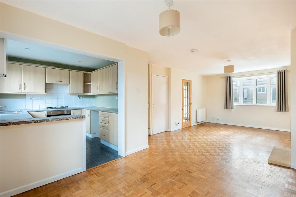 7 Woodfield Drive-2.jpg