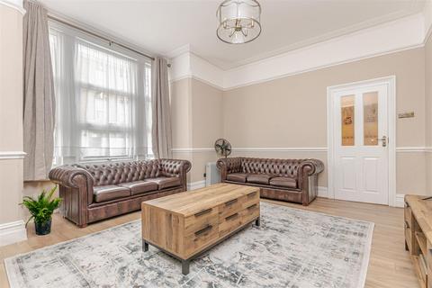 6 bedroom house for sale - Oldhill Street, N16