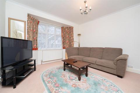 27 Cuckoo Dene, London, W7 3DS
