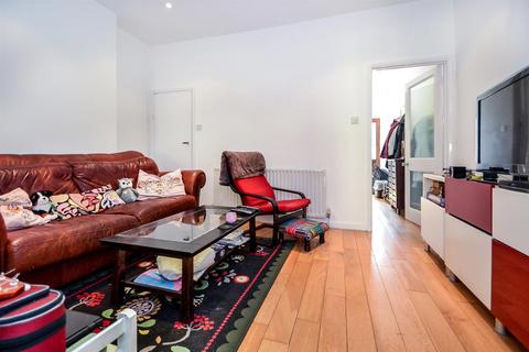 40 Green Lane, London, W7 2PB