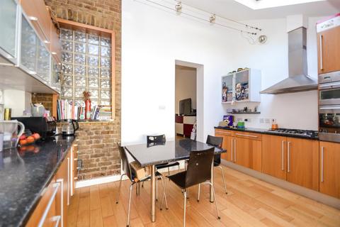 40 Green Lane, London, W7 2PB