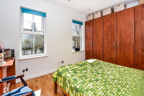 40 Green Lane, London, W7 2PB