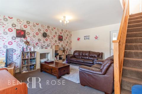 3 bedroom semi-detached house for sale - Clover Field, Clayton-Le-Woods, Chorley