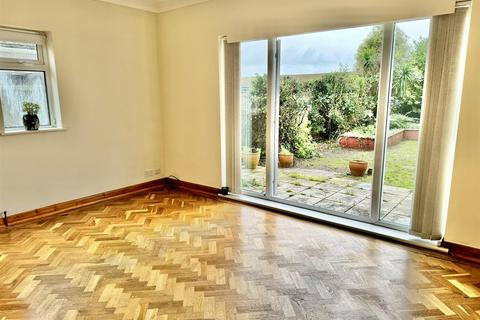 2 bedroom detached bungalow for sale, Pebsham Drive, Bexhill-On-Sea TN40