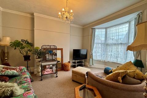 3 bedroom property for sale, Parkhurst Road, Bexhill-On-Sea TN40