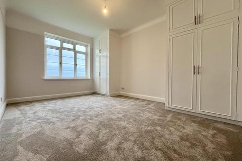 3 bedroom ground floor flat for sale, Bedford Avenue, Bexhill-On-Sea TN40