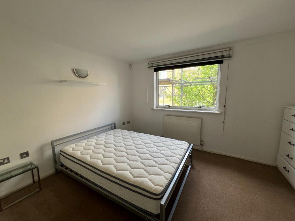 Bed 1.jpeg
