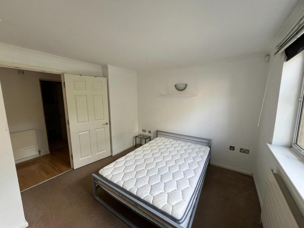 Bed 1 (2).jpeg