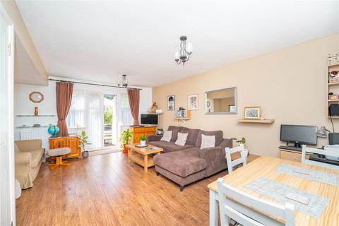 3 bedroom end of terrace house for sale, Mallard Close, Hanwell