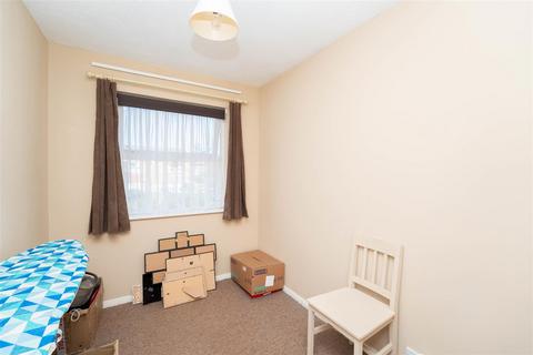7 Mallard Close, London, W7 2PX