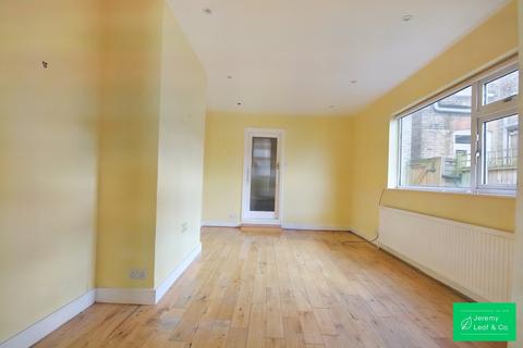3 bedroom semi-detached house for sale, Goldsmith Road, London, N11