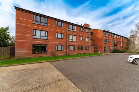 1 bedroom apartment for sale, Mayo Court, Northfields