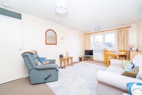 1 bedroom apartment for sale, Mayo Court, Northfields