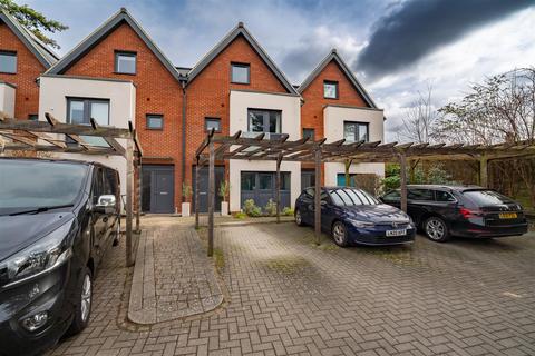 4 bedroom townhouse for sale - Drayton Green, West Ealing