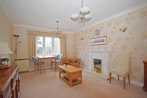 2 bedroom retirement property for sale, 15 Westminster Court, 3 College Road, Bromsgrove, B60 2NE