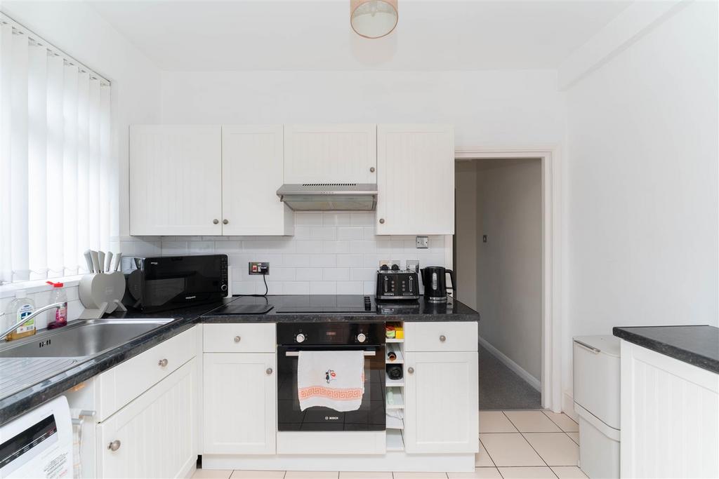 87b St Marks kitch.jpg