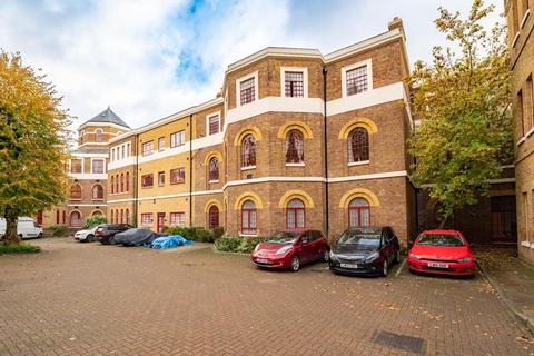 2 bedroom apartment for sale, Osterley Gardens, Southall