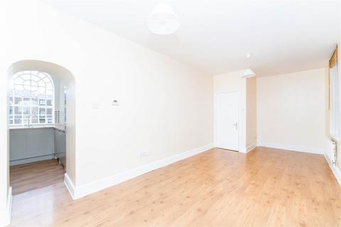 2 bedroom apartment for sale - Osterley Gardens, Southall