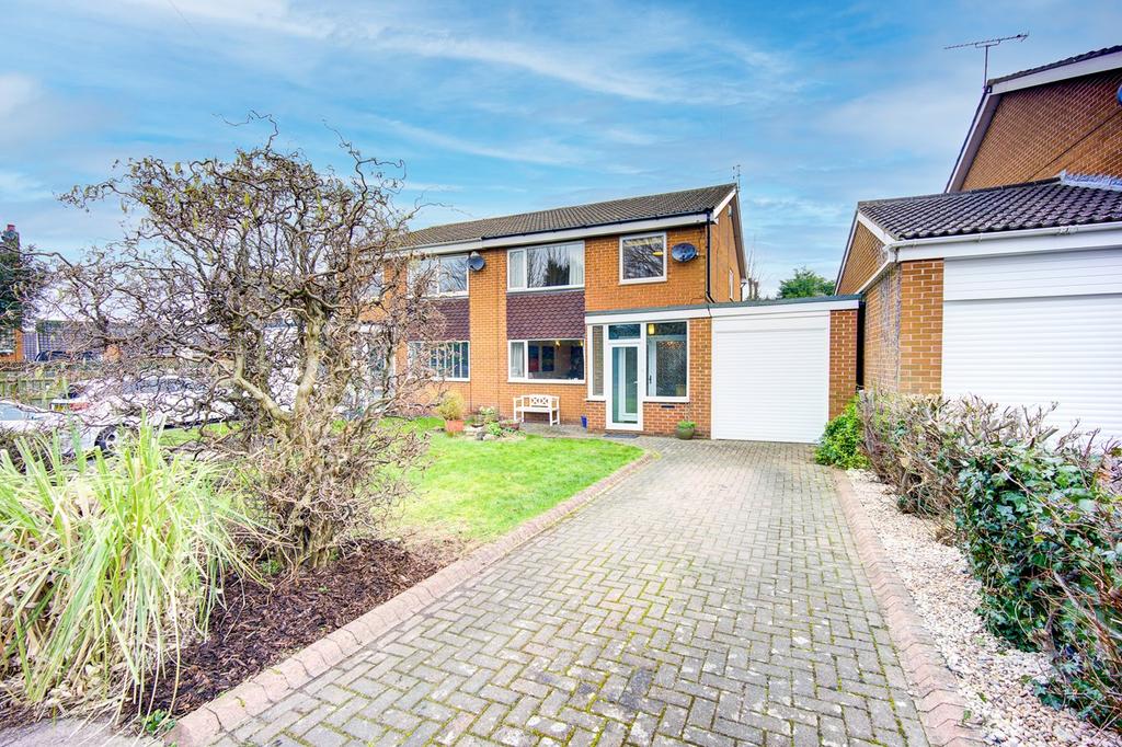 Low Meadows, Cleadon, Sunderland, SR6 3 bed semidetached house for