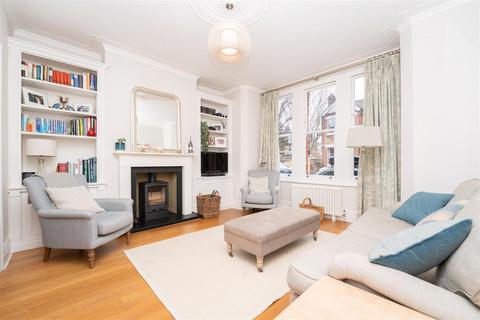 24 Whitehall Road, London, W7 2JE