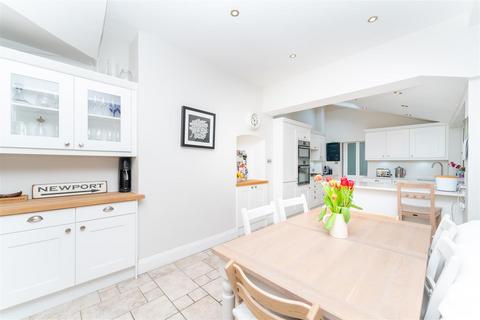 24 Whitehall Road, London, W7 2JE