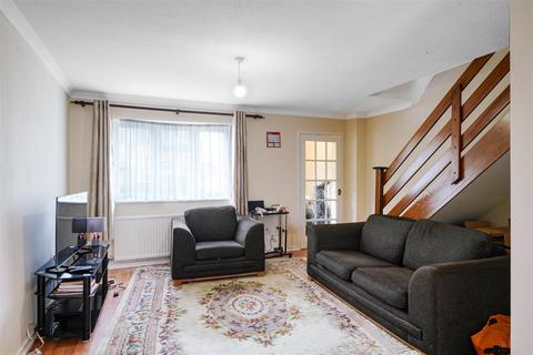 3 bedroom terraced house for sale, Daintry Close, Harrow