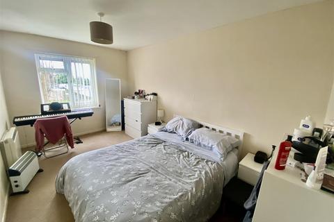 4 Dogridge, Purton, Swindon, SN5 4DL
