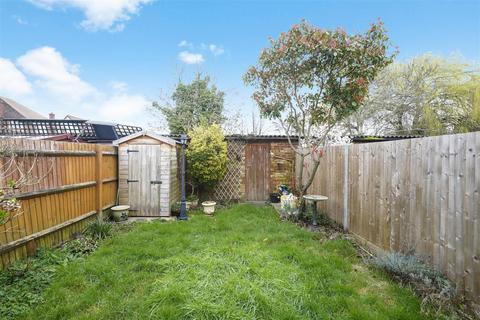 2 bedroom terraced house for sale, Homefield Road, Wembley