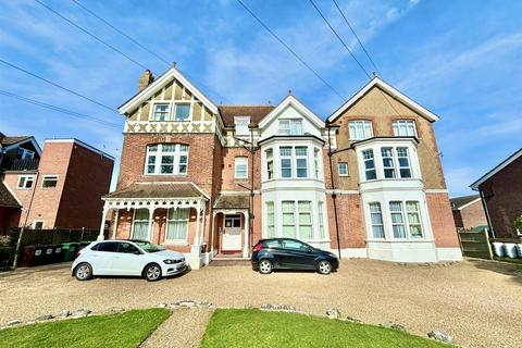 3 bedroom property for sale, Hastings Road, Bexhill-On-Sea TN40