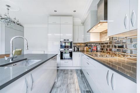 58 Julien Road, London, W5 4XA