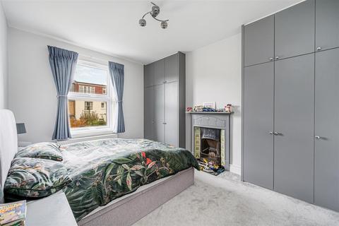 58 Julien Road, London, W5 4XA